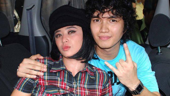Dewi Perssik dan Aldi Taher (Fimela.com)