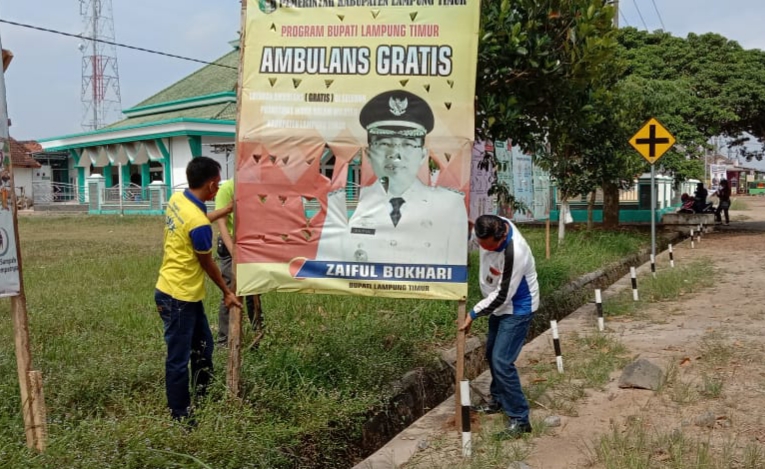 alat peraga kampanye