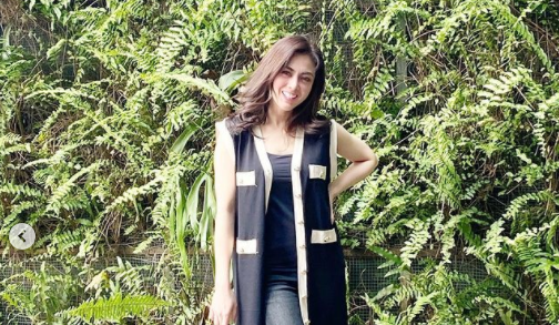 Jonathan Frizzy telah membuat istrinya, Dhena Devanka, gemetar lantaran mengumbar foto-foto hasil tangkapan CCTV