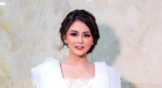 Jenita Janet Belum Kelar Urusan dengan Mantan Suami