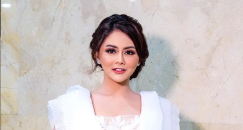 Jenita Janet Belum Kelar Urusan dengan Mantan Suami