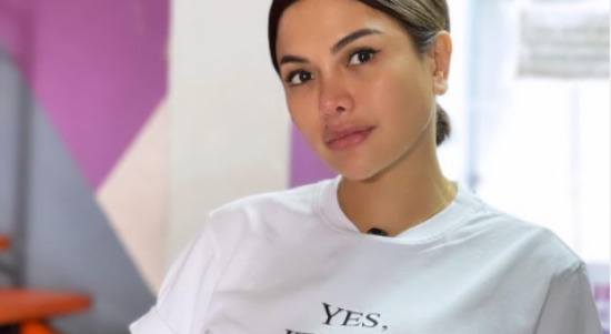 Nikita Mirzani Tantang Netizen Laporkan Soal Niat Salat Magrib