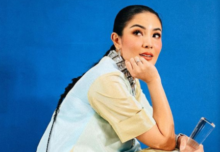 Nindy Ayunda Nangis Mantan Suami Keluar Penjara