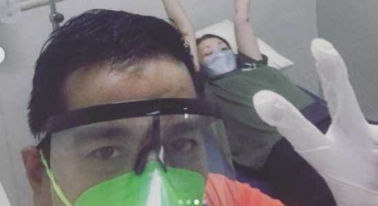 Indra Lesmana Temani Istri Berjuang Lawan Covid-19