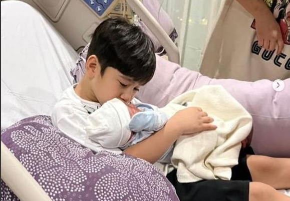 Nagita Slavina Latih Rafathar Sebelum Melahirkan