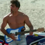 Salman Khan Salman Khan Jelaskan Alasan Buka Baju di Lagu Ini