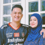 Rijja Abbas Jualan Ayam Beku Lantaran Sepi Manggung