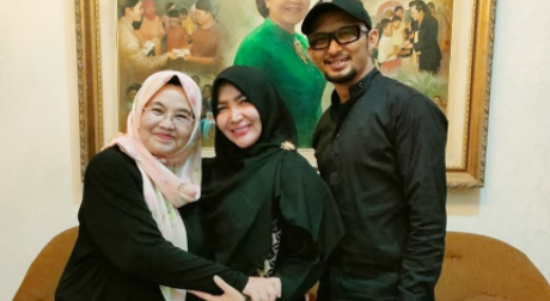 Roro Fitria Akhiri Masa Lajang Hari Ini