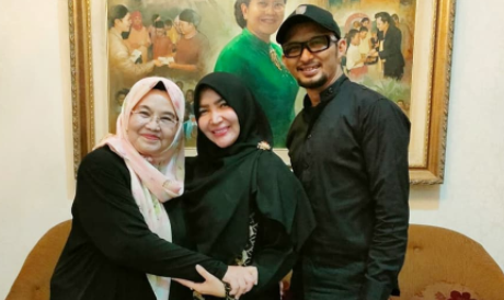 Roro Fitria Akhiri Masa Lajang Hari Ini