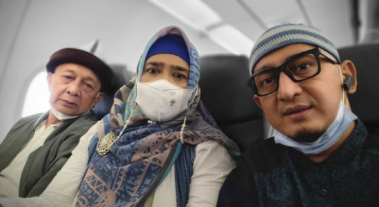 Ustaz Zacky Mirza Ditabrak, Kaca Spion Mental