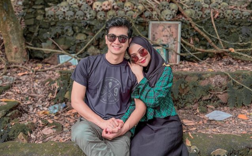 Oki Setiana Dewi Tanggapi Kabar Kehamilan Ria Ricis