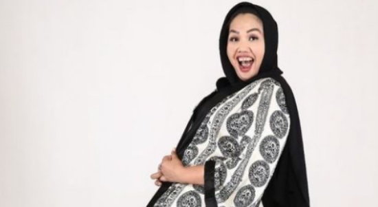 Elly Sugigi Sebut Fuji Sok Artis, Begini Reaksi Netizen