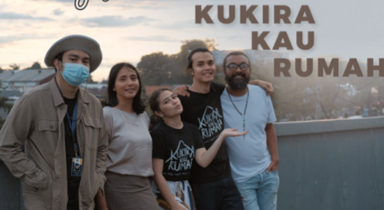 Jourdy Pranata & Prilly Latuconsina Rayakan 'Kukira Kau Rumah' Tembus 2 Juta penonton