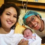 Nadine Chandrawinata & Dimas Anggara Pamer Anak Pertama
