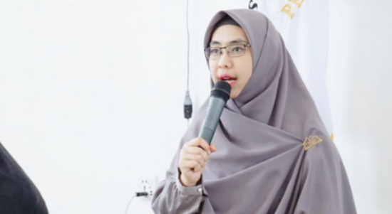 Ceramah Oki Setiana Dewi Tuai Kritik, Suami Tanggapi Begini