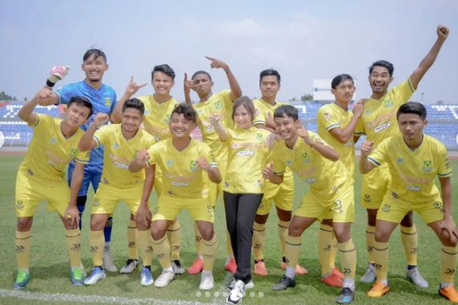 Prilly Latuconsina Punya Cara Motivasi Pemain Klubnya