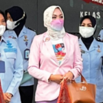 Angelina Sondakh bebas Angelina Sondakh Bebas, Air Mata pun Menetes