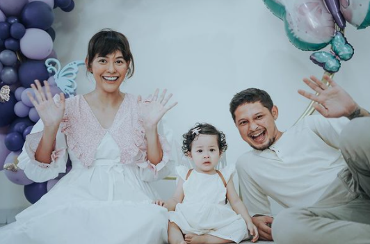 Bunga Jelitha & Syamsir ALam Siap Sambut Anak Kedua