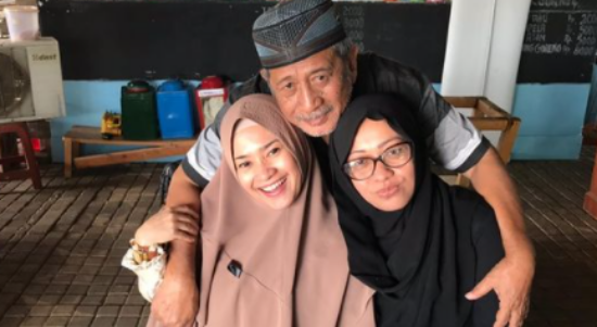 Ikke Nurjanah Berduka Ditinggal Orang Tercinta