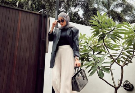 Rumah Tangga Olla Ramlan Kembal Diterpa Isu Retak