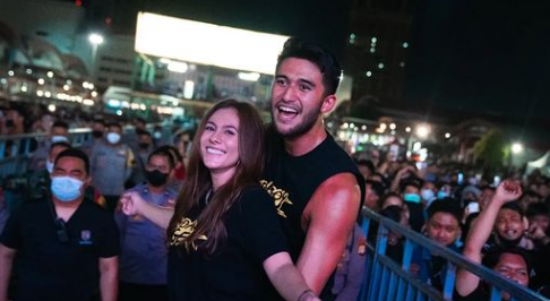 Wulan Guritno Dan Sabda Ahessa Joget Mesra