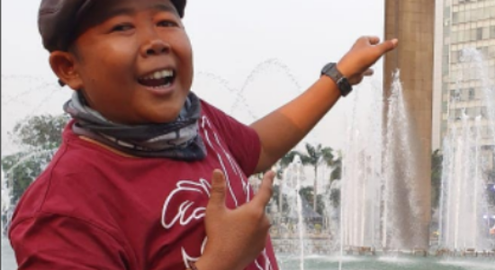 Adul Unggah Foto Tunangan, Warganet Kaget