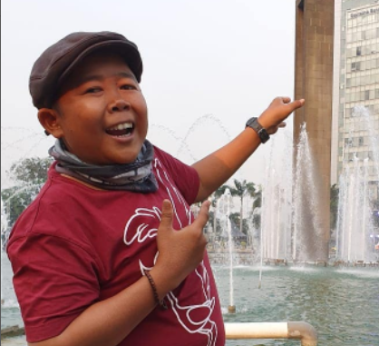 Adul Unggah Foto Tunangan, Warganet Kaget