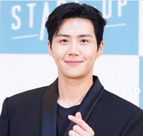 Permintaan Maaf Kim Seon Ho di Hari Ulang Tahunnya