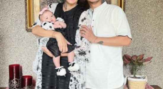 Putri Nadine Chandrawinata Dan Dimas Anggara Dibaptis