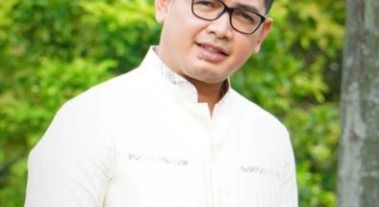 Tak Sengaja Injak Besi, Dagu Tommy Kurniawan Sobek