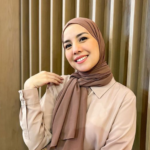 Tya Ariestya Lebaran Berhijab, Ini Rasanya