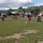 F-Kesebelasan Rimba campuran saat tampil menghadapi kesebelasan Wai Wangi Seminung partai pertama Minggu 31-5-2026