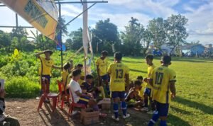 Pemain Pampangan FC saat rehat usai babak pertama menghadapi Tunas Muda FC