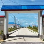 menteri-trenggono-pimpin-upacara-hut-ke-81-ri-di-kampung-nelayan-merah-putih-sorue-jaya-konawe-j0my