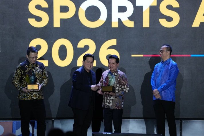 Apresiasi Kontribusi Pelaku Industri Olahraga, Menpora Erick Serahkan Penghargaan Indonesia Sports Awards 2026