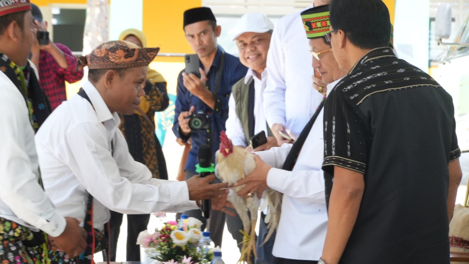 Kepok Manuk untuk Menteri Agama: Salam Persaudaraan dari Flores di Tengah Bencana  –